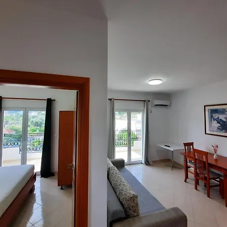 Apartment Amarildo Himare