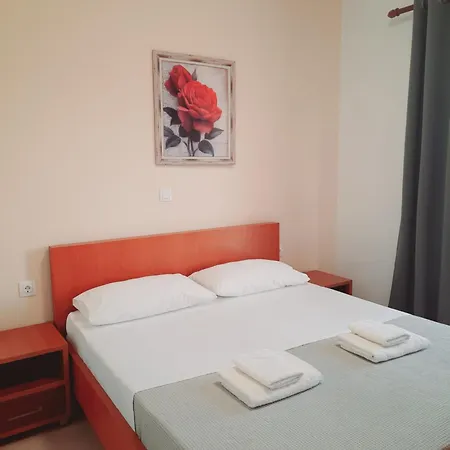 Amarildo Apartment Himare