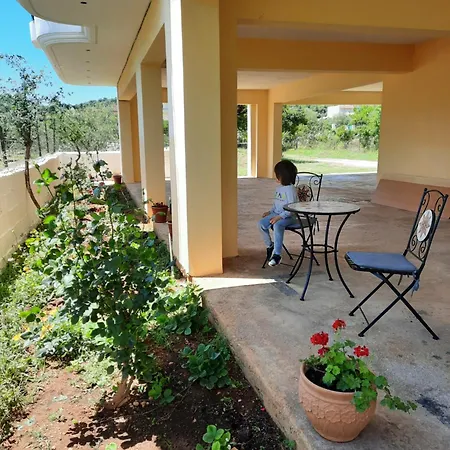 Amarildo Apartment Himare