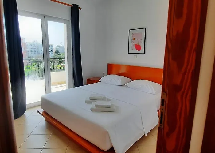 Amarildo Essence Hotel *